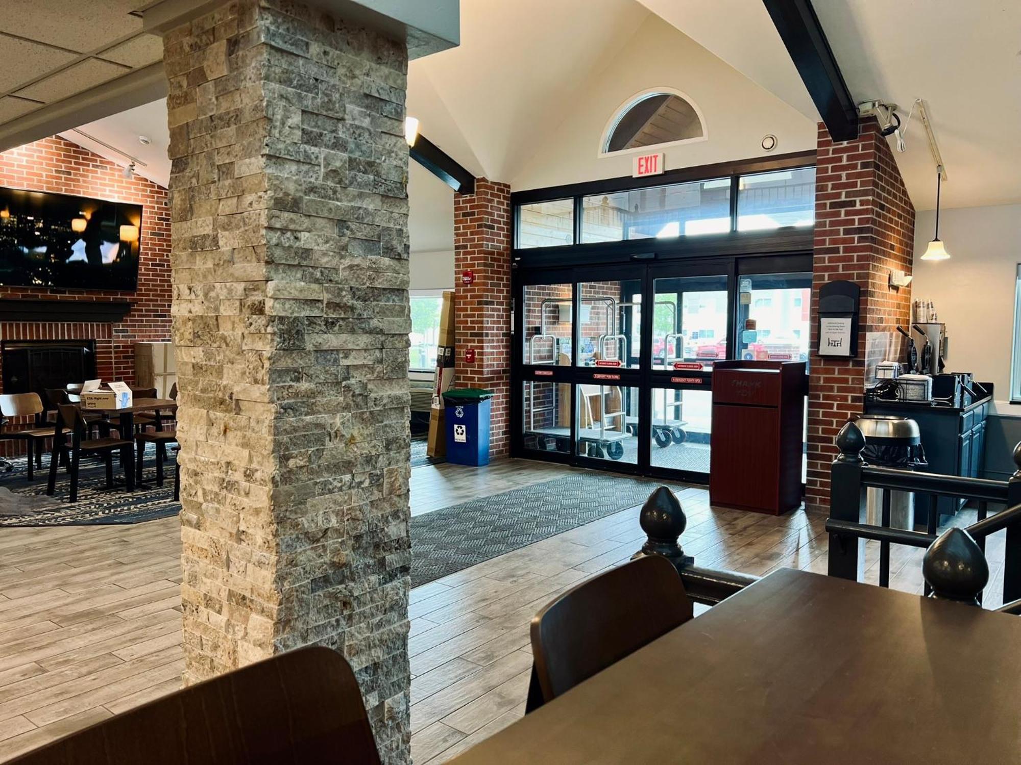Americinn By Wyndham Beaver Dam Экстерьер фото