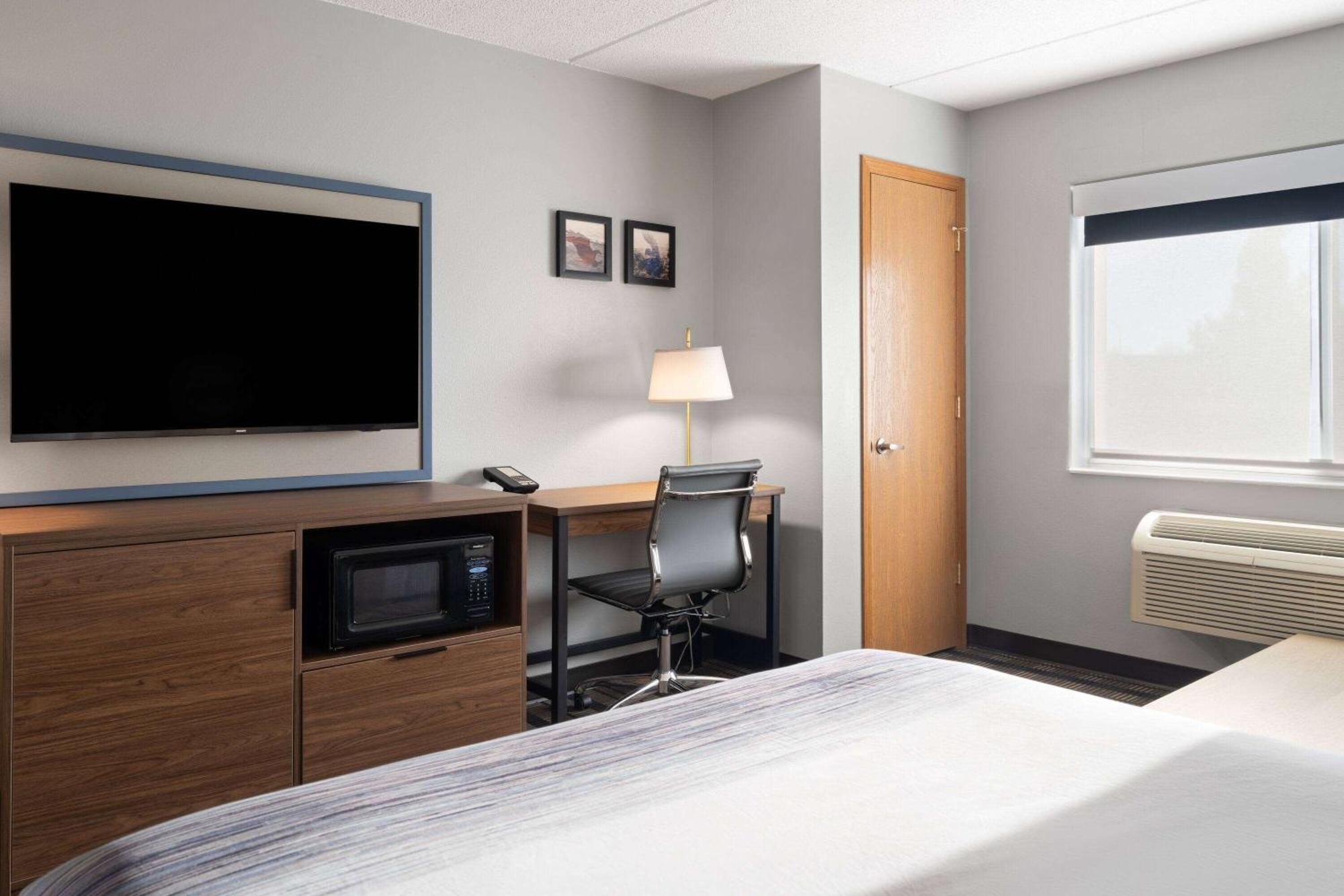 Americinn By Wyndham Beaver Dam Экстерьер фото