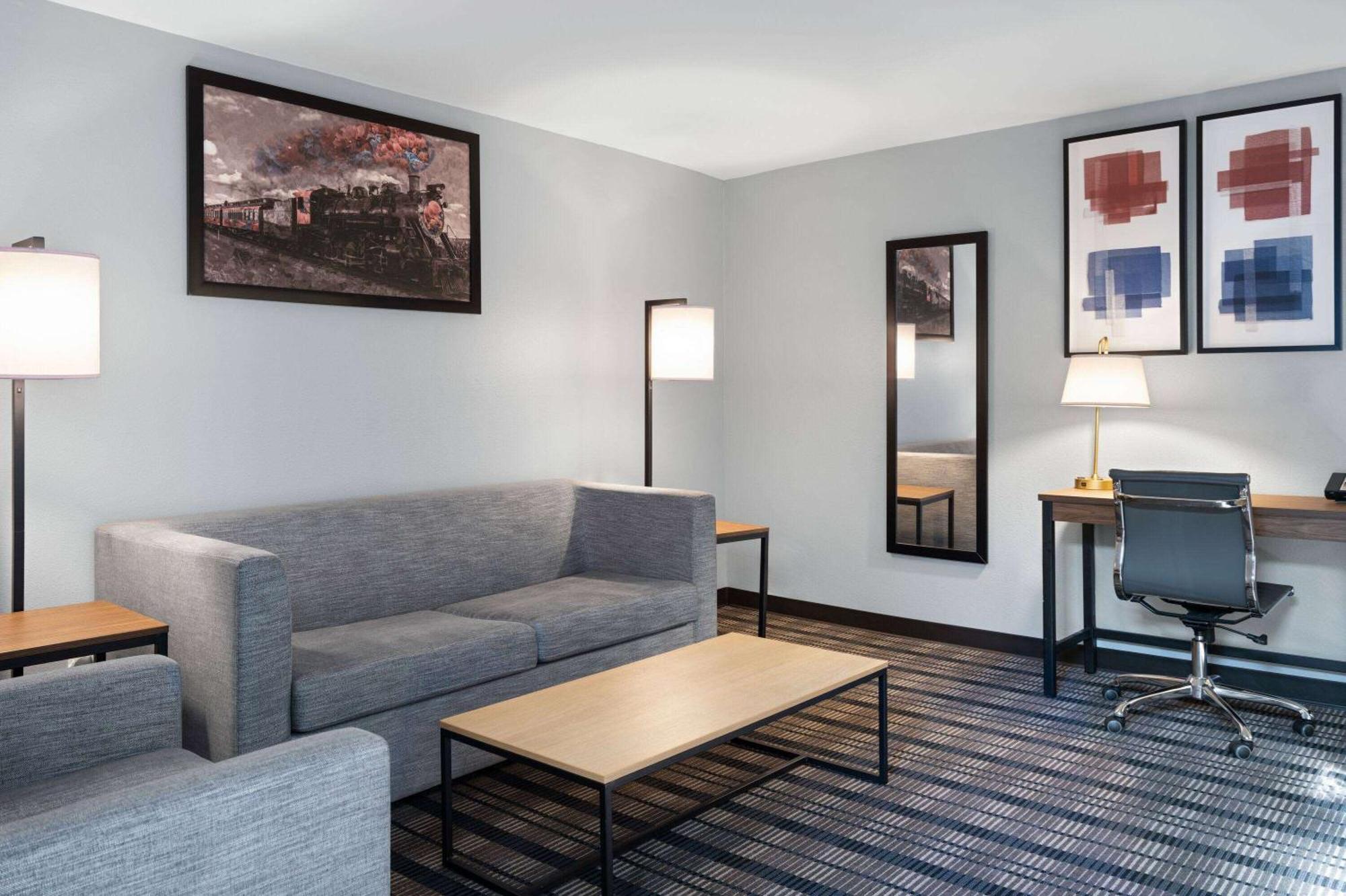 Americinn By Wyndham Beaver Dam Экстерьер фото