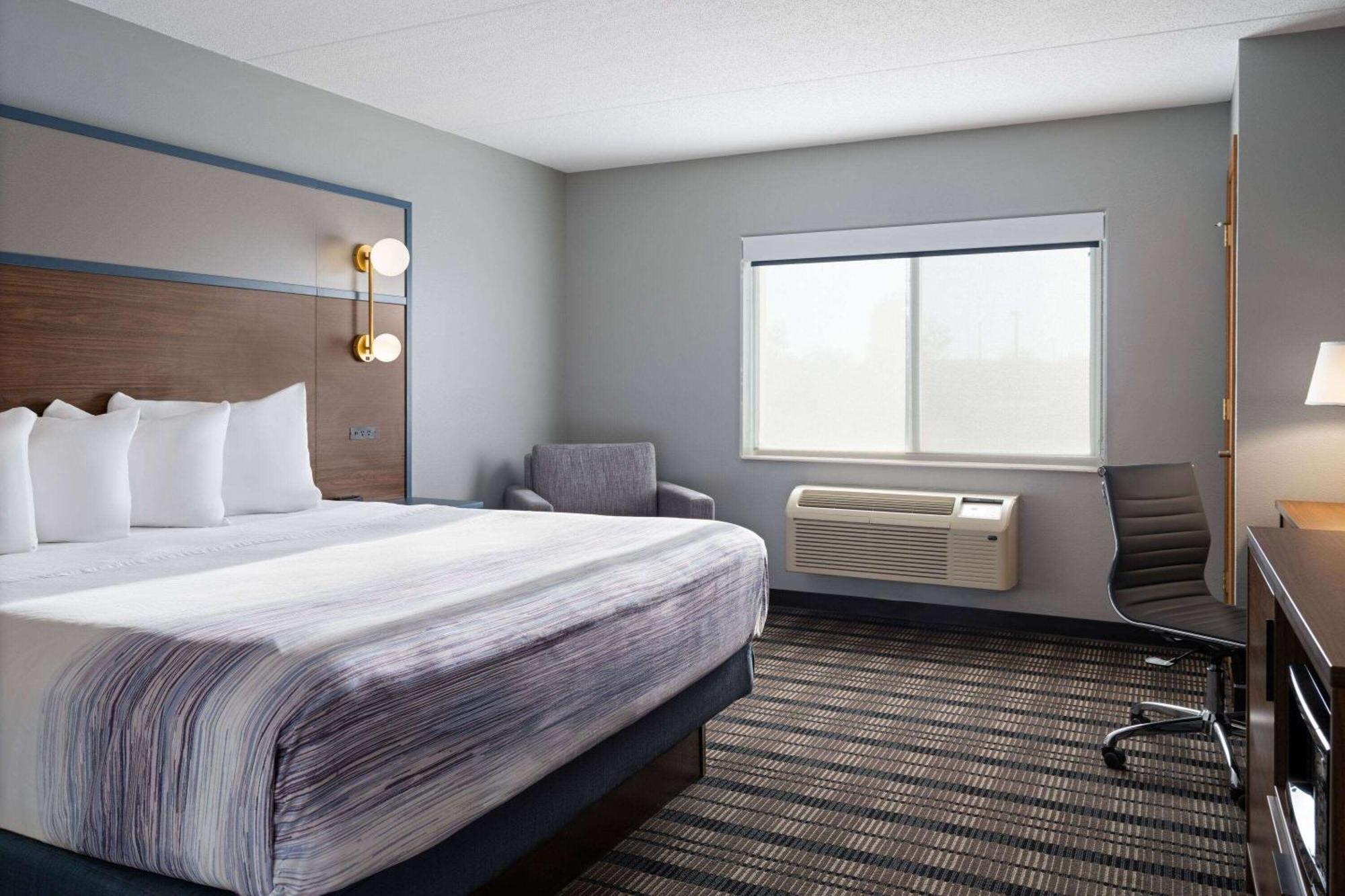Americinn By Wyndham Beaver Dam Экстерьер фото